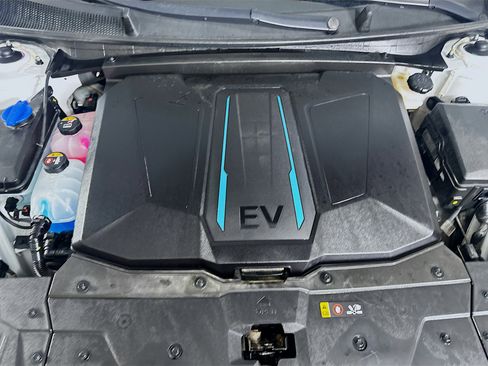 Used 2024 Hyundai Ioniq 5 SEL image 32