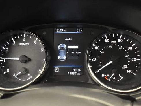 Used 2022 Nissan Rogue Sport S image 27