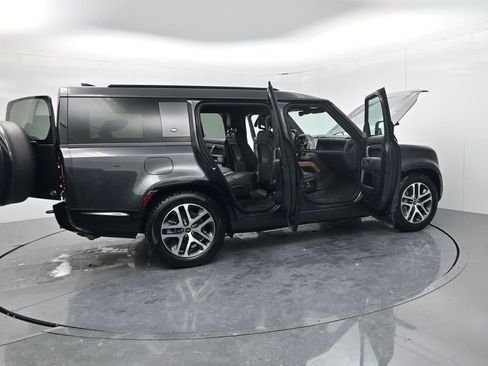 Used 2023 Land Rover Defender 130 X-Dynamic SE image 52