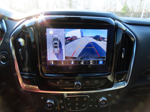 Used 2023 Chevrolet Traverse Premier w/ Redline Edition image 26