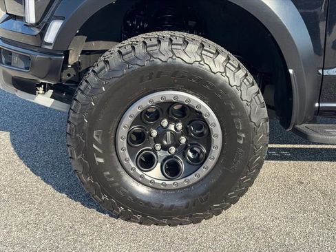 Used 2025 Ford F150 Raptor AWD/4WD image 9