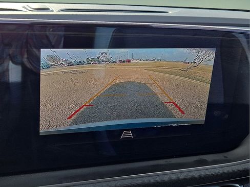 Used 2025 Buick Envista Preferred w/ Convenience II Package image 28