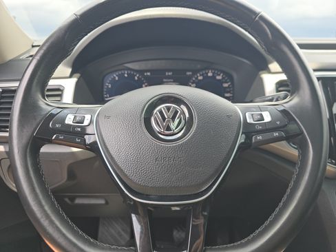Used 2018 Volkswagen Atlas SEL Premium AWD/4WD image 24