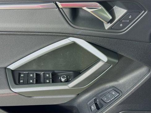 Certified 2025 Audi Q3 2.0T Premium Plus w/ Premium Plus Package image 11