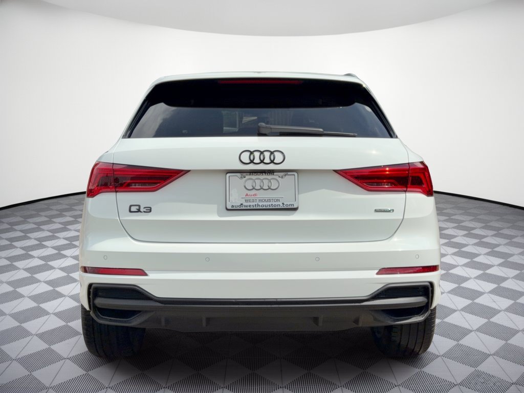 Certified 2024 Audi Q3 2.0T Premium w/ Convenience Package AWD/4WD image 11