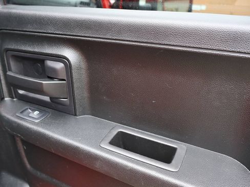 Used 2018 RAM 1500 Express AWD/4WD image 15