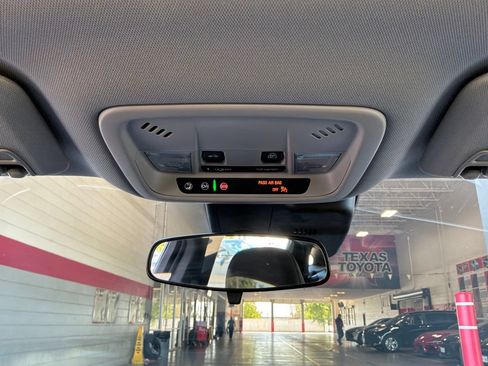 Used 2024 Chevrolet Malibu LT FWD image 16