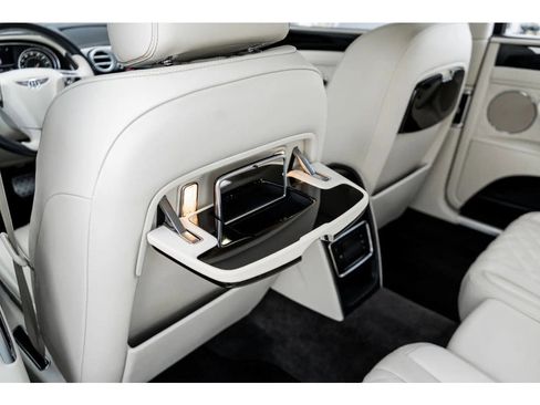 Used 2018 Bentley Flying Spur V8 image 34