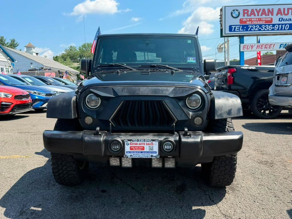 Used 2016 Jeep Wrangler Unlimited Rubicon w/ Dual Top Group AWD/4WD image 13