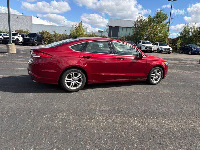 Used 2018 Ford Fusion SE w/ Fusion SE Technology Package FWD image 23
