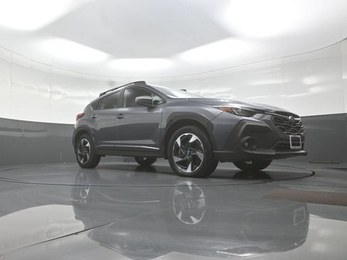Used 2024 Subaru Crosstrek 2.5i Limited AWD/4WD image 9