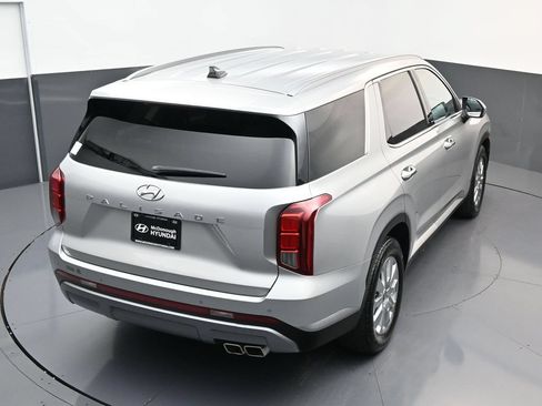 Used 2025 Hyundai Palisade SEL FWD image 17