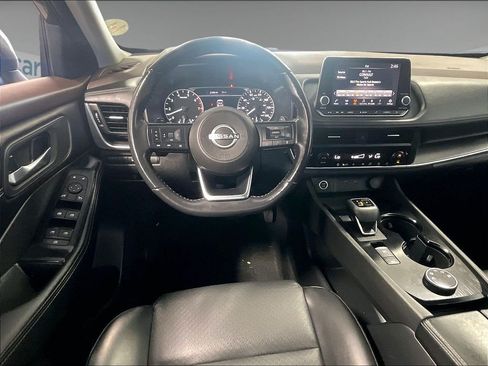 Certified 2023 Nissan Rogue SV w/ SV Premium B Package AWD/4WD image 18