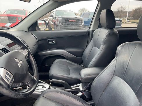 Used 2010 Mitsubishi Outlander XLS image 8
