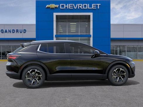 New 2026 Chevrolet Equinox EV LT image 5