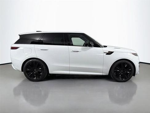 Certified 2025 Land Rover Range Rover Sport Dynamic SE AWD/4WD image 4