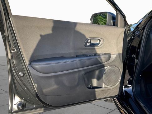Used 2019 Honda HR-V Sport image 21