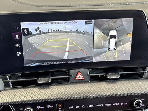 Used 2023 Kia Sportage SX image 19