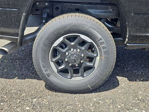 New 2026 RAM 2500 Laramie AWD/4WD image 9