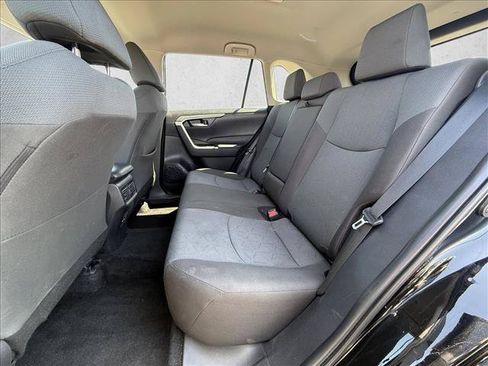 Used 2025 Toyota RAV4 XLE FWD image 20