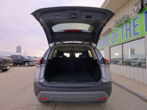 Used 2023 Nissan Rogue SV image 22