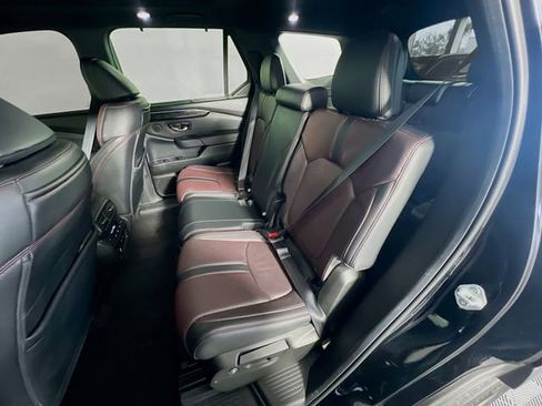 Certified 2025 Honda Pilot Black Edition image 26