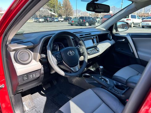 Used 2014 Toyota RAV4 Limited image 10