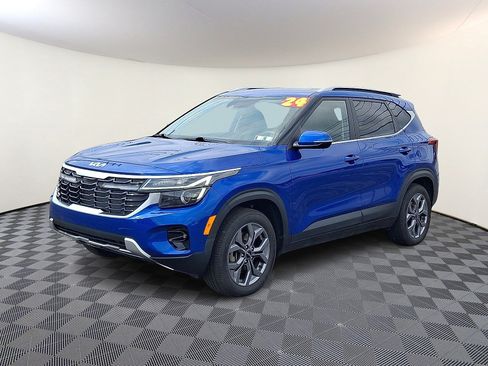 Used 2024 Kia Seltos S AWD/4WD image 3