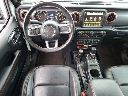 Used 2023 Jeep Gladiator Mojave w/ Cold Weather Group image 11