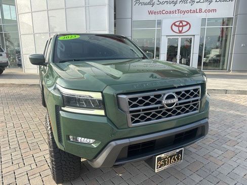 Used 2023 Nissan Frontier SV w/ SV Premium Package image 11