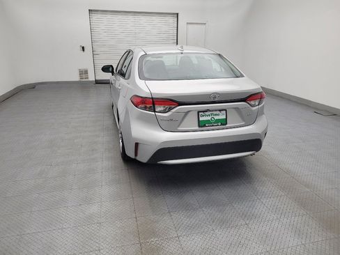 Used 2022 Toyota Corolla LE image 6