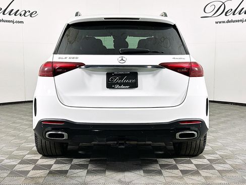 Used 2024 Mercedes-Benz GLE 350 4MATIC w/ AMG Line Exterior image 5