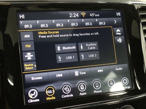 Used 2022 Jeep Grand Cherokee Limited image 34