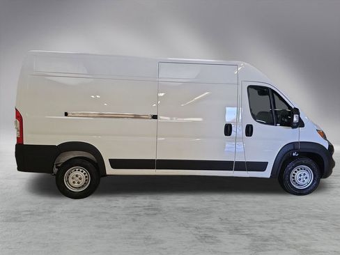 New 2026 RAM ProMaster 2500 w/ Convenience Group image 9