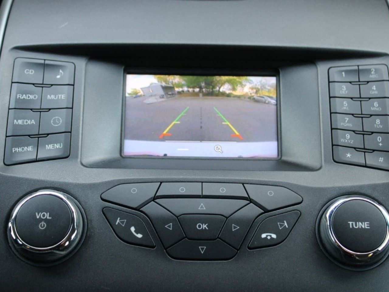 Used 2017 Ford Edge SE FWD image 18