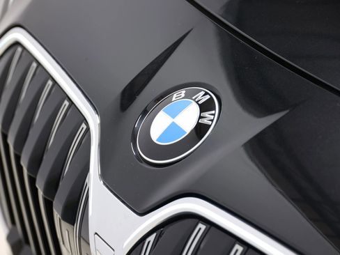 Used 2023 BMW 740i RWD image 7