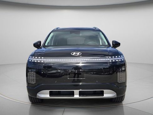 New 2026 Hyundai Ioniq 9 Limited AWD/4WD image 3