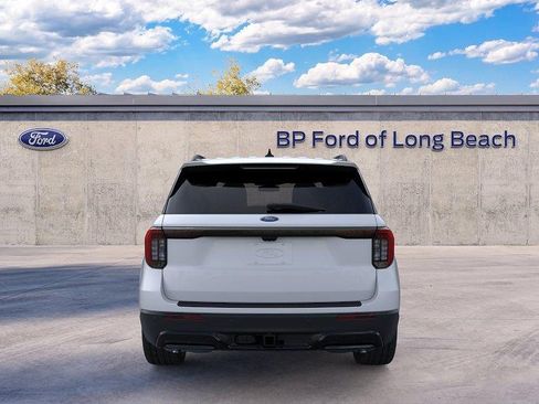 New 2026 Ford Explorer ST-Line w/ ST-Line Street Pack RWD image 5
