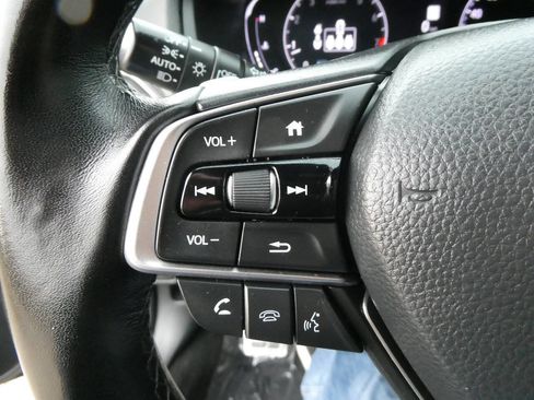 Used 2021 Honda Accord Sport image 12