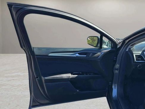 Used 2014 Ford Fusion SE image 10