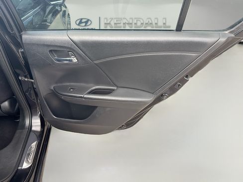Used 2015 Honda Accord Sport image 27