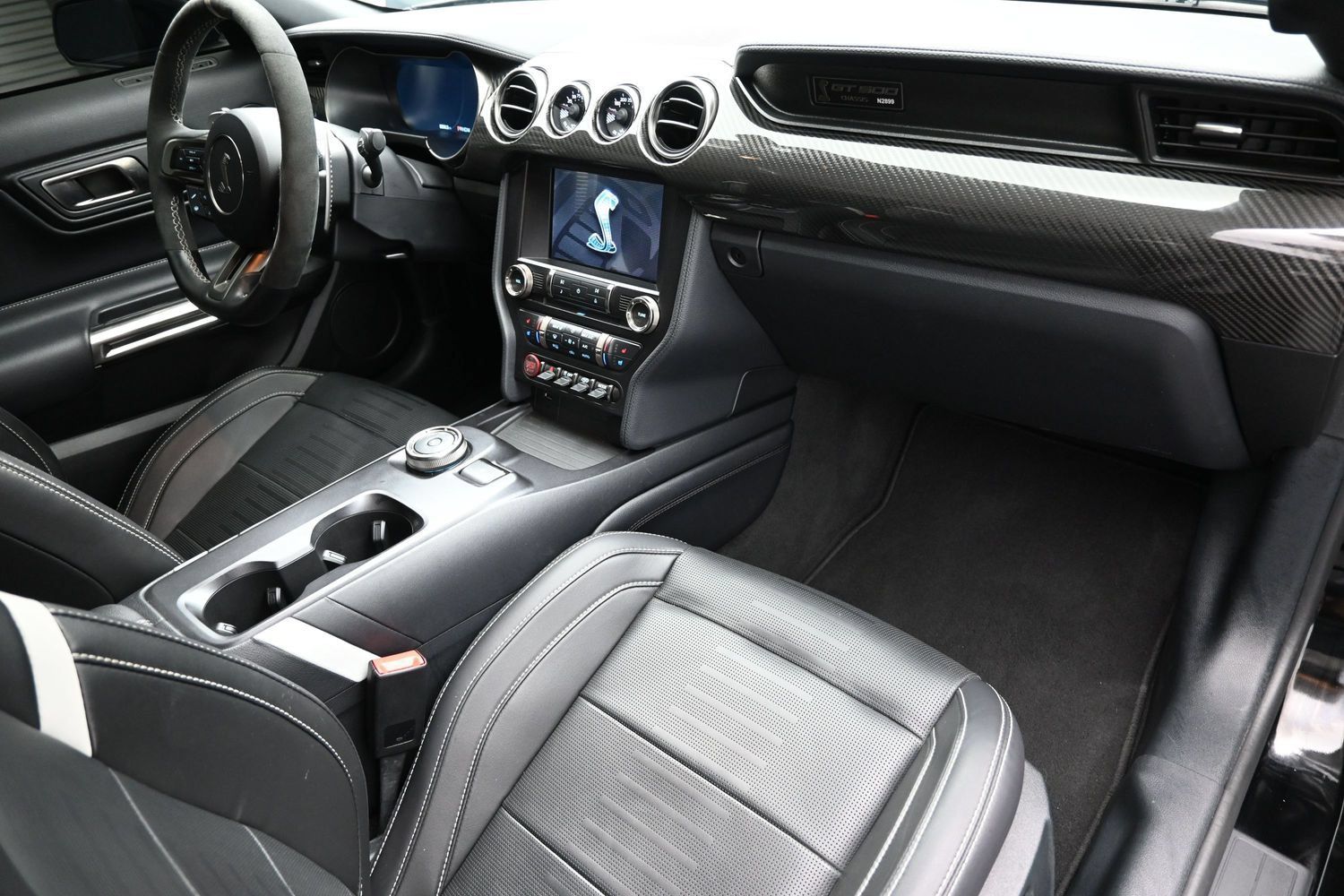 Used 2022 Ford Mustang Shelby GT500 w/ Technology Package RWD image 40