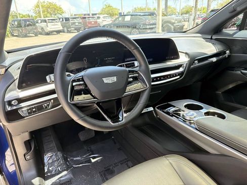 Used 2024 Cadillac Lyriq Luxury RWD image 16