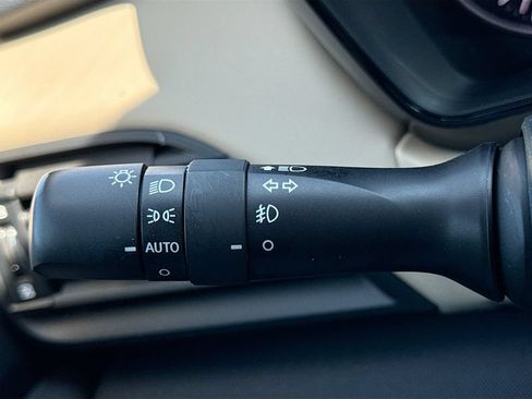 Certified 2025 Subaru Outback Premium AWD/4WD image 12