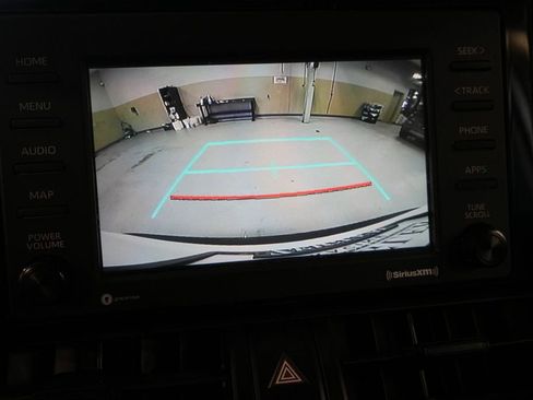 Used 2021 Toyota RAV4 LE image 31