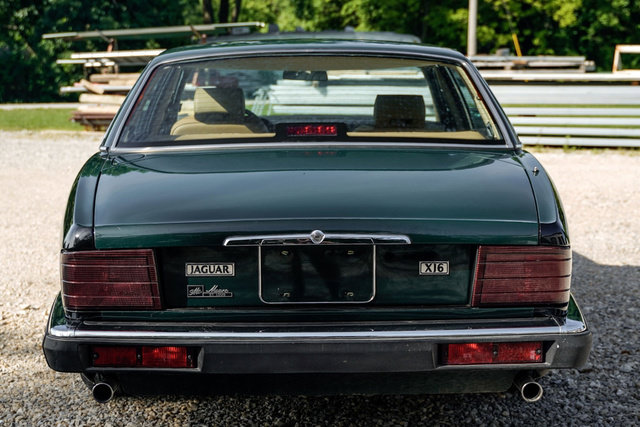 Used 1988 Jaguar XJ6 RWD image 7