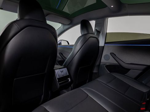 Used 2024 Tesla Model 3 Long Range RWD image 19