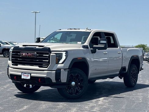 New 2026 GMC Sierra 2500 AT4 w/ AT4 Premium Plus Package AWD/4WD image 2