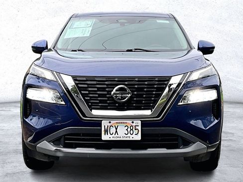 Used 2021 Nissan Rogue SV image 3