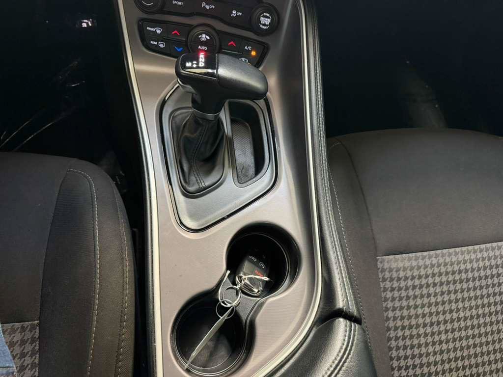 Used 2022 Dodge Challenger R/T RWD image 37